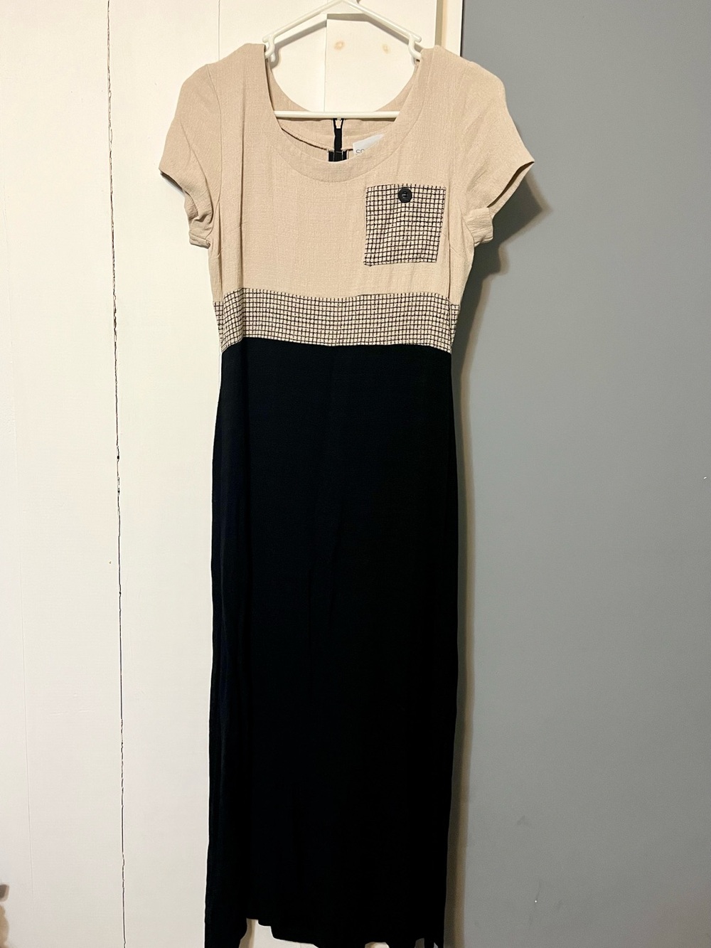 Scarlett Beige and Black Colorblock Maxi Dress vintage with Pocket Detail